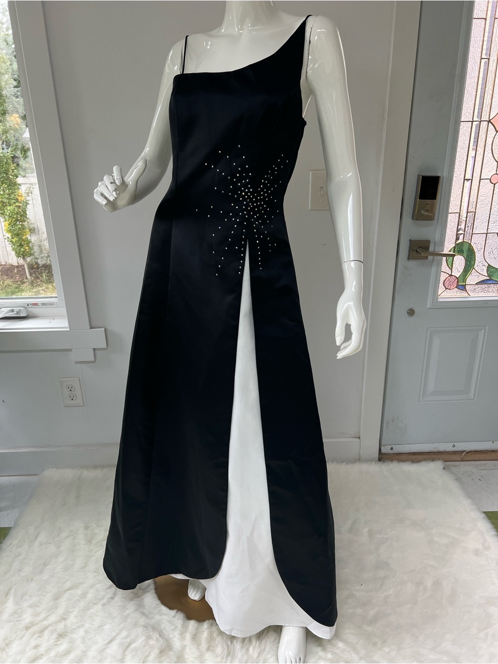 Dave & Jonny Laura Ryner Black Rhinestone Formal Gown Prom Pageant Size 7/8 USA